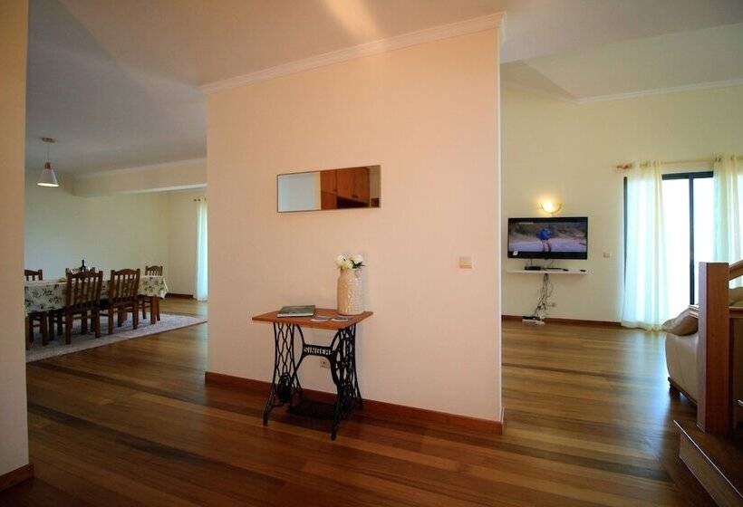 דירת משפחה, Paradise Ocean View By Analodges