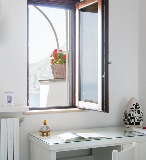 סוויטה נוף לים, Residence Lì Galli