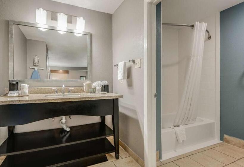 מיטת קינג בסוויטה, Best Western Huntsville