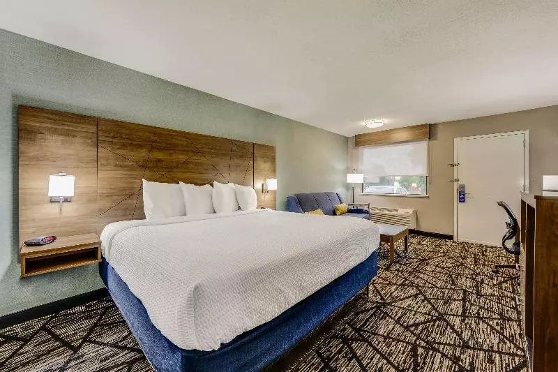 身障者適用キングサイズベッドルーム, Best Western Huntsville