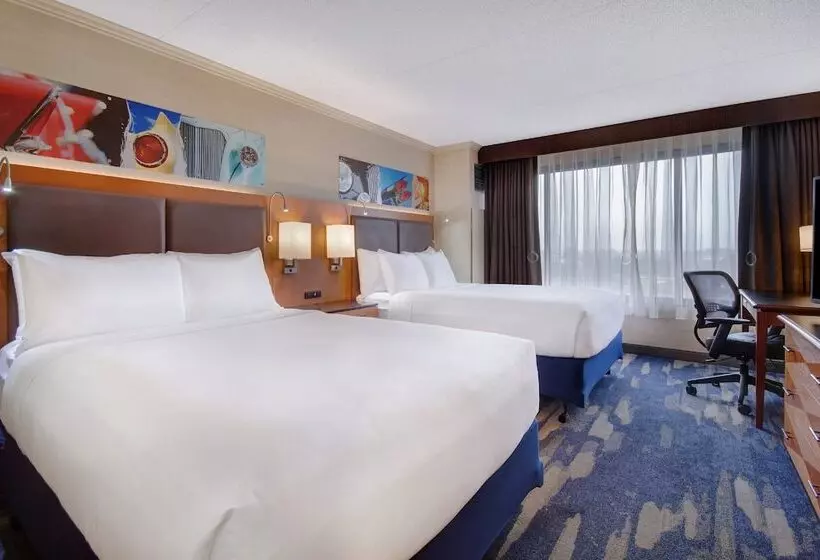 ２ダブルベッドのスタンダードルーム, Crowne Plaza Auburn Hills, An Ihg