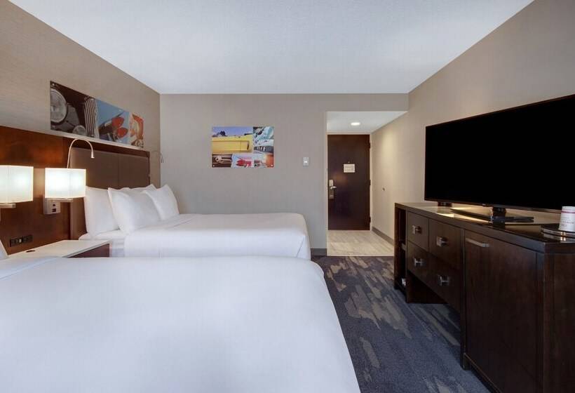 Номер Стандарт 2 Двуспальные Кровати, Crowne Plaza Auburn Hills, An Ihg