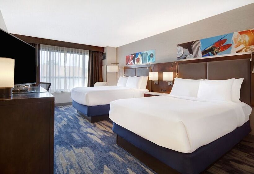 Номер Стандарт 2 Двуспальные Кровати, Crowne Plaza Auburn Hills, An Ihg