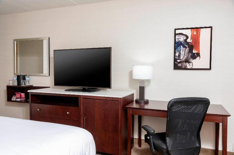 Номер Стандартный Кровать Куин, Delta Hotels By Marriott Kalamazoo Conference Center