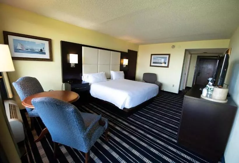 اتاق استاندارد با تخت بزرگ, Holiday Inn Bar Harbor Regency Hotel, An Ihg