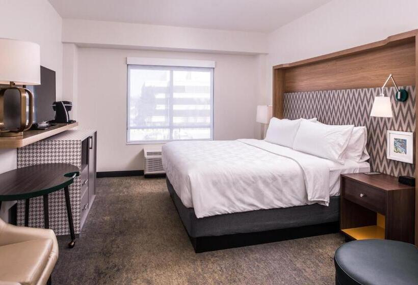 Номер Стандарт Кровать Кинг Адаптированный для Инвалидов, Holiday Inn Detroit Northwest   Livonia, An Ihg