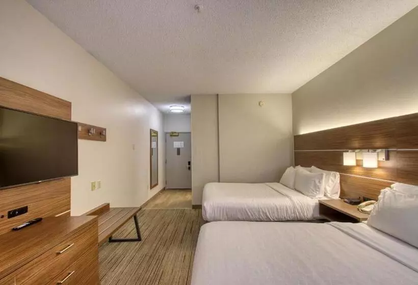 اتاق استاندارد, Holiday Inn Express Hotel & Suites Oshkosh   State Route 41, An Ihg