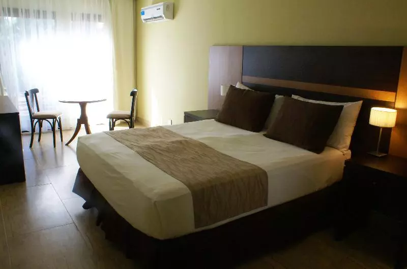 اتاق استاندارد, Holiday Inn Houston Intercontinental Airport, An Ihg