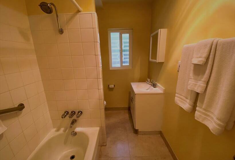 חדר אקזקיוטיב, Hollywood Celebrity