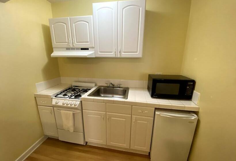 غرفة ديلوكس, Hollywood Celebrity