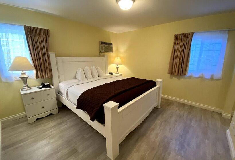 חדר דלוקס, Hollywood Celebrity