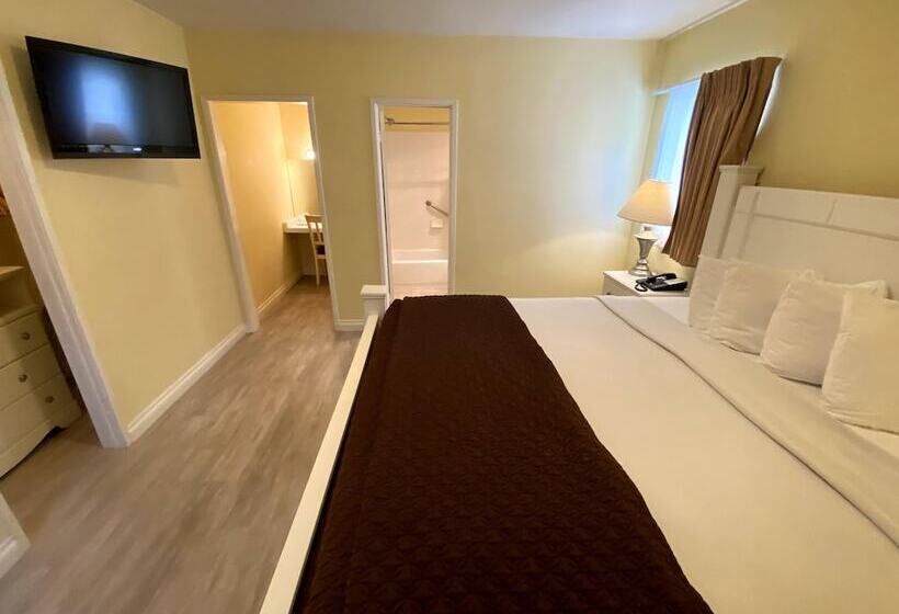 חדר דלוקס, Hollywood Celebrity