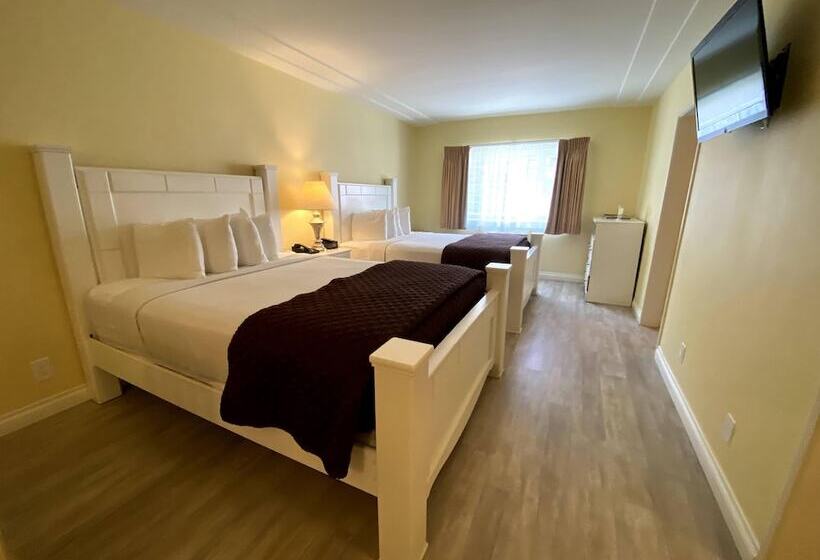 חדר אקזקיוטיב, Hollywood Celebrity