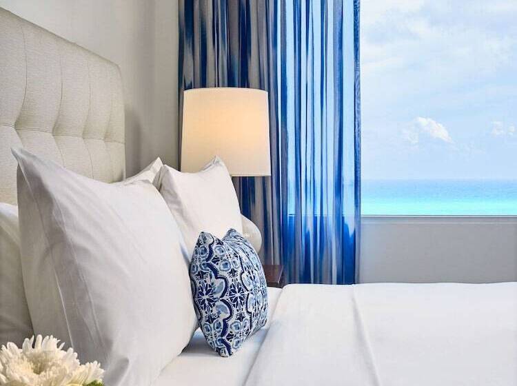 オーシャンビューデラックスルーム, Sonesta Fort Lauderdale Beach
