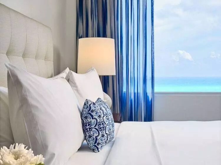 اتاق لوکس با چشم‌انداز دریا, Sonesta Fort Lauderdale Beach