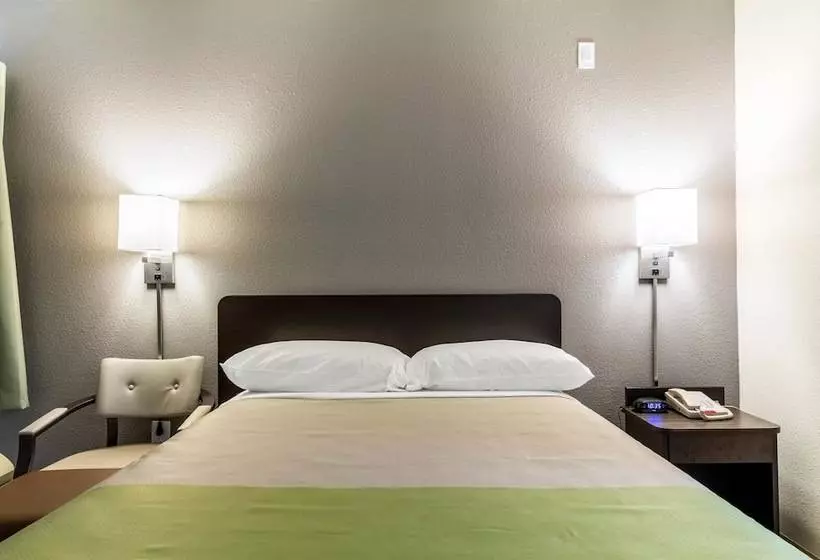 身障者適用スイートルーム, Studio 6dallas, Tx  Northwest