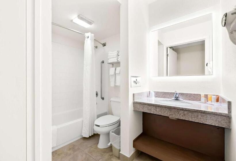 Номер Стандарт 2 Двуспальные Кровати, The Plaza On The Pike Hotel Atlantic City West By Oyo