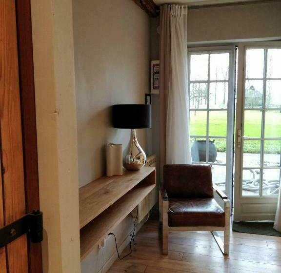 إستوديو قياسى مطلّ علي الحديقة, Clos Masure