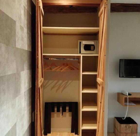 إستوديو قياسى مطلّ علي الحديقة, Clos Masure