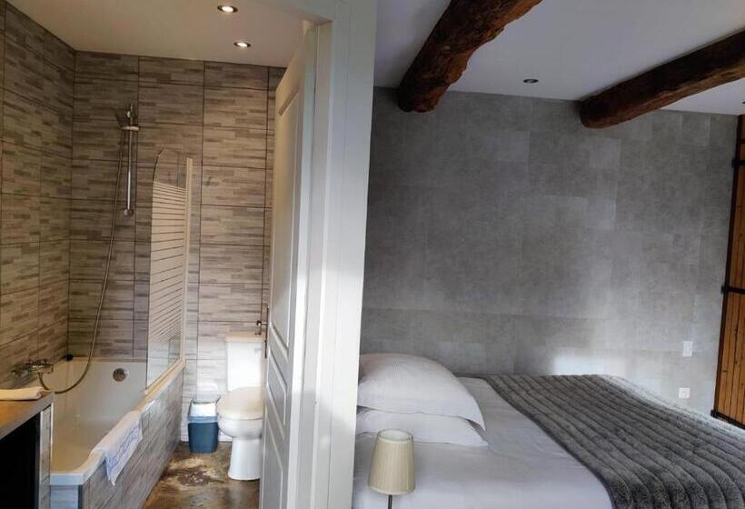 إستوديو قياسى مطلّ علي الحديقة, Clos Masure