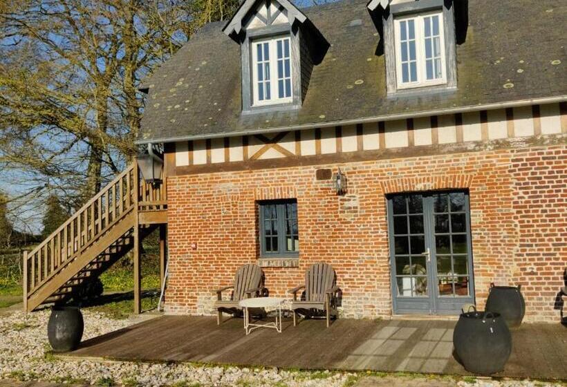 إستوديو قياسى مطلّ علي الحديقة, Clos Masure