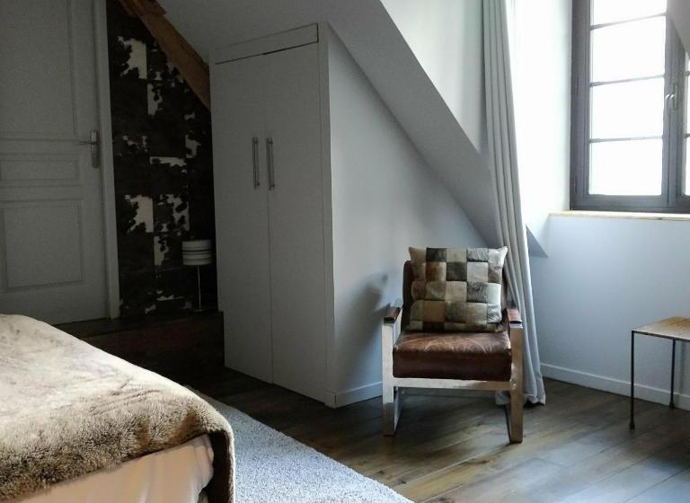 غرفة قياسية, Clos Masure