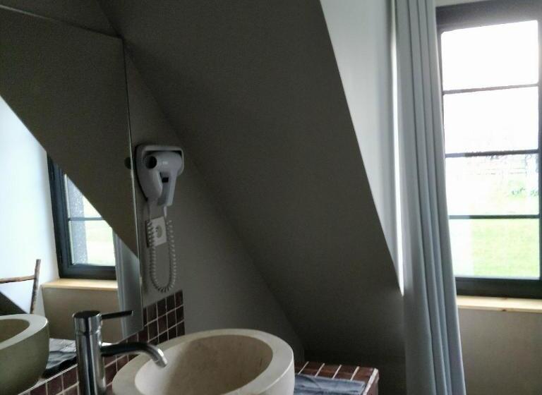 غرفة قياسية, Clos Masure