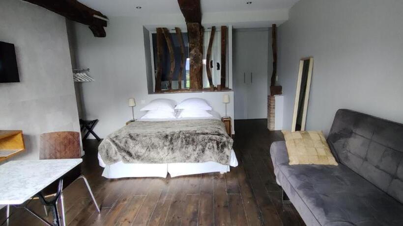 جناح جونيور مطل على الحديقة, Clos Masure