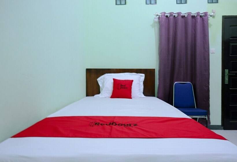 Номер Стандарт, Reddoorz Near Universitas Cokroaminoto Palopo