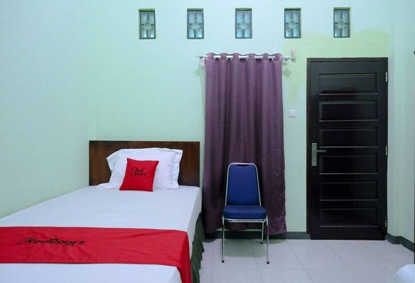 Номер Стандарт, Reddoorz Near Universitas Cokroaminoto Palopo