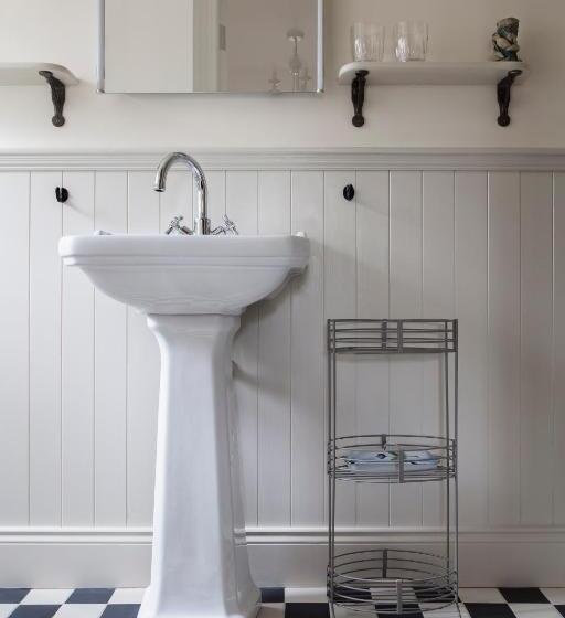 غرفة ديلوكس, The Happy Pig