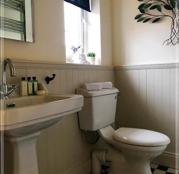 غرفة سوبيريور سرير كينج, The Happy Pig