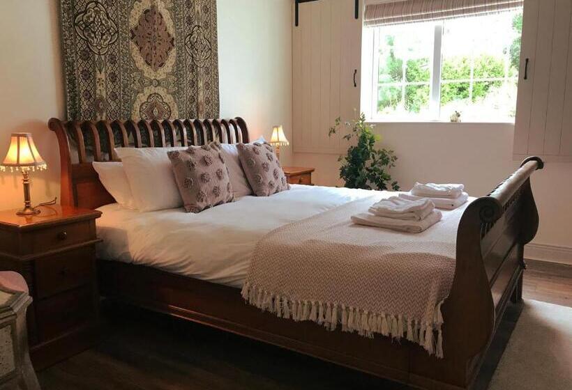 غرفة سوبيريور سرير كينج, The Happy Pig