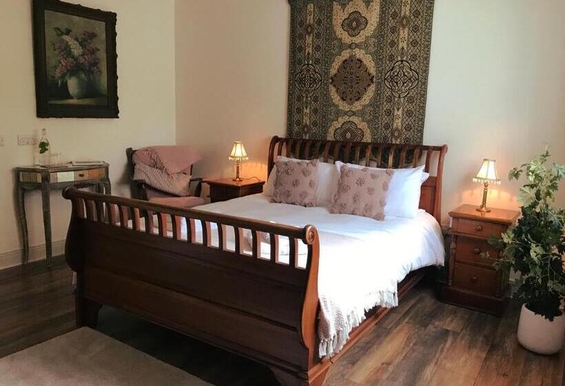 غرفة سوبيريور سرير كينج, The Happy Pig