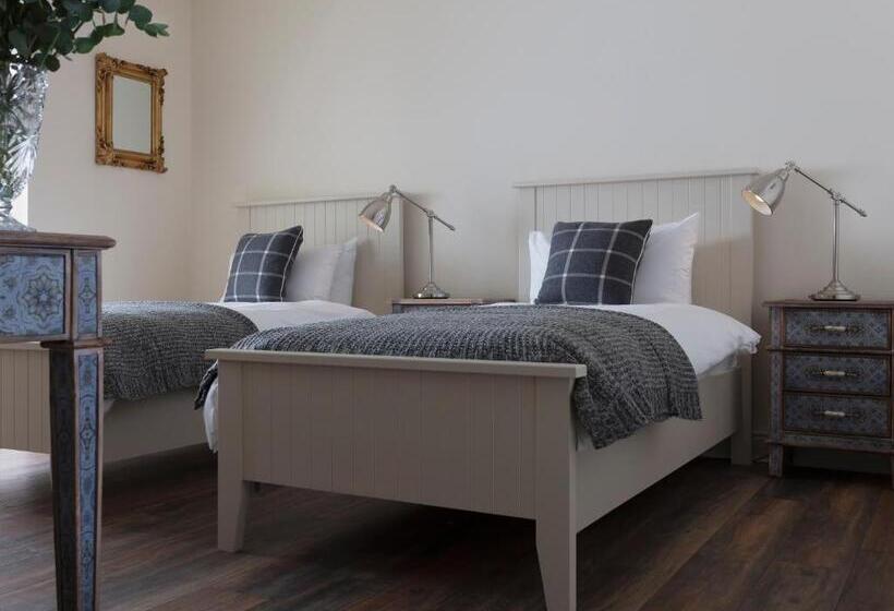 غرفة سوبيريور مطلّة علي الحديقة, The Happy Pig