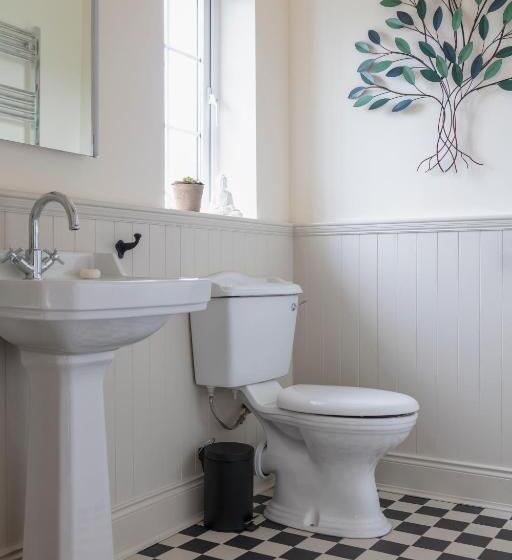 غرفة سوبيريور, The Happy Pig