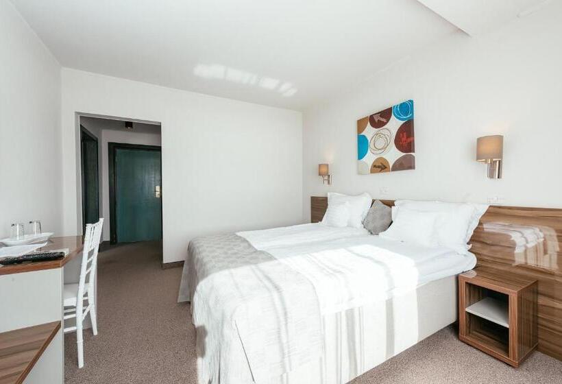 Номер Deluxe, Riviera By Queens Hotel And Resort