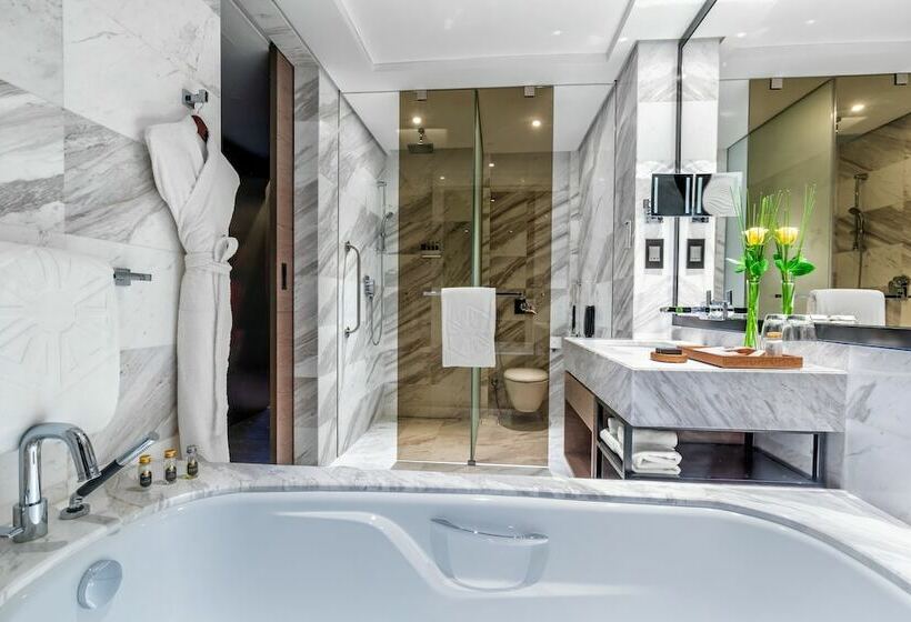 Номер Superior, Taj Jumeirah Lakes Towers