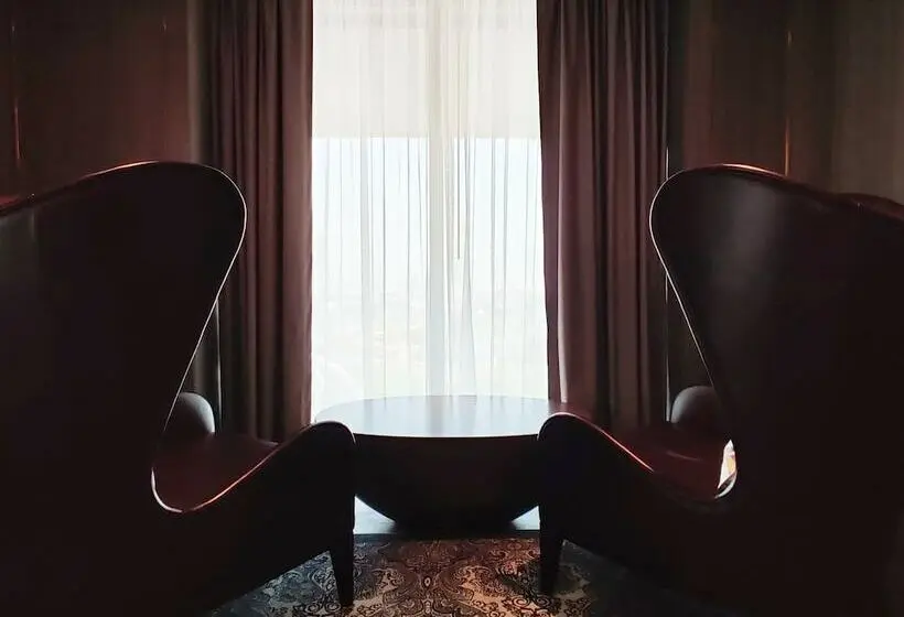クラブルーム, Taj Jumeirah Lakes Towers