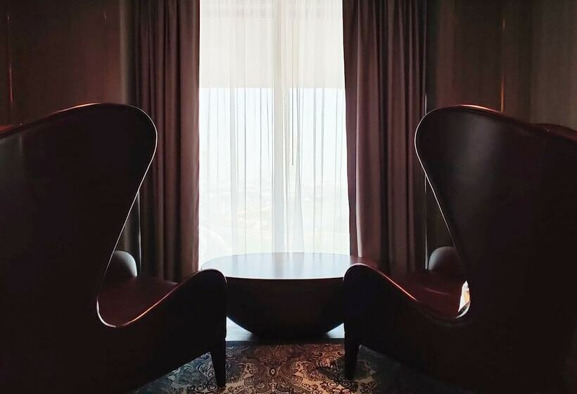 バルコニー付スイート, Taj Jumeirah Lakes Towers