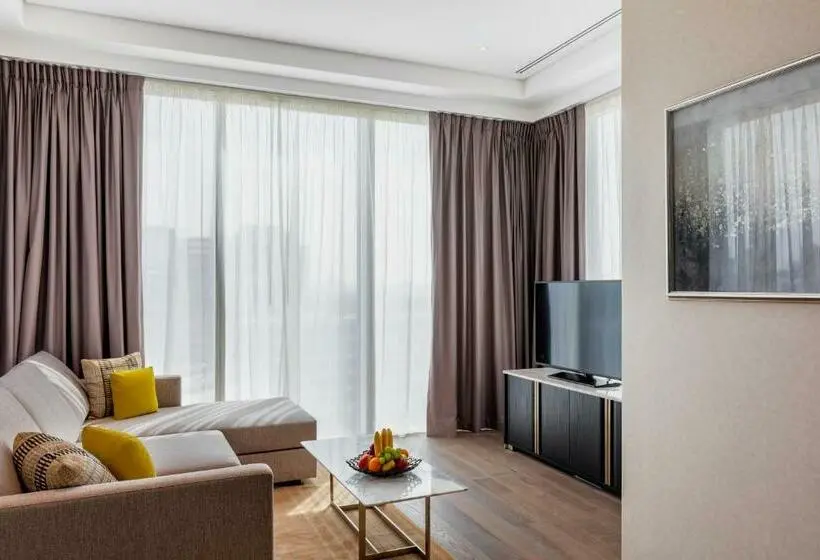 デラックススイート, Taj Jumeirah Lakes Towers