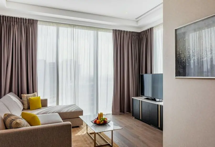 デラックススイート, Taj Jumeirah Lakes Towers