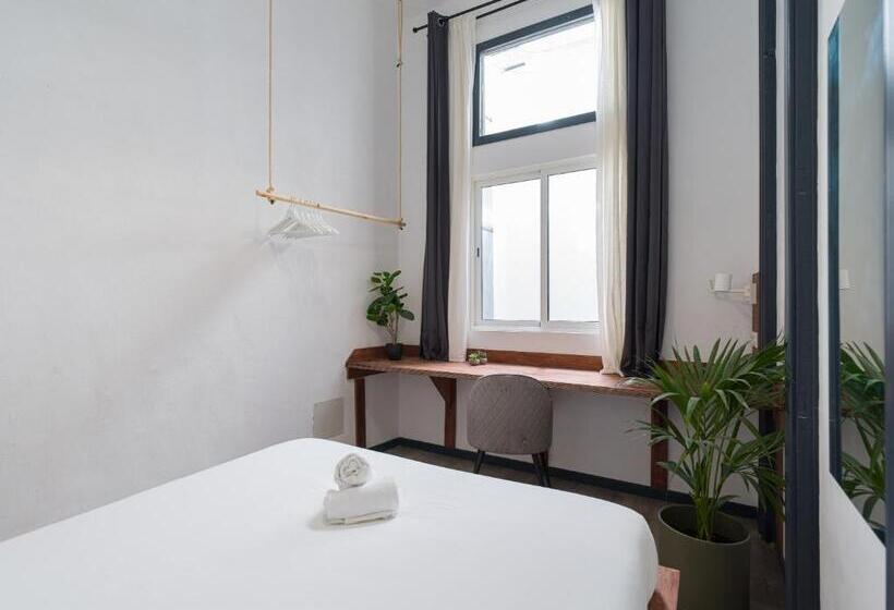 חדר סטנדרט חדר אמבטיה משותף, Columbus Rooftop Hostel