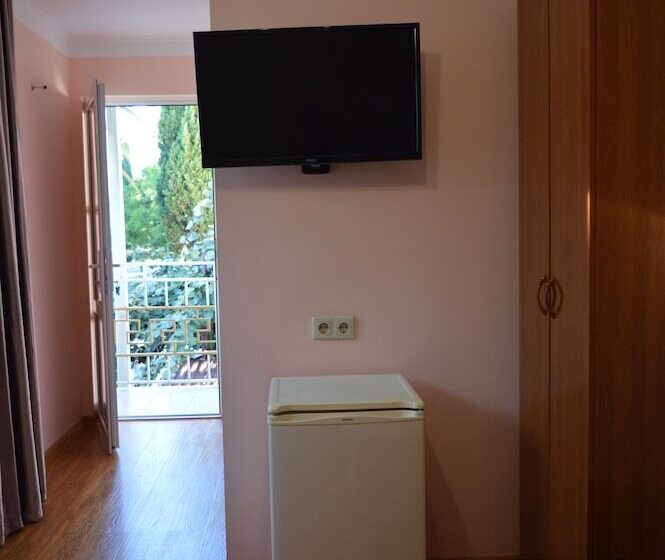 اتاق استاندارد, Anzhelika