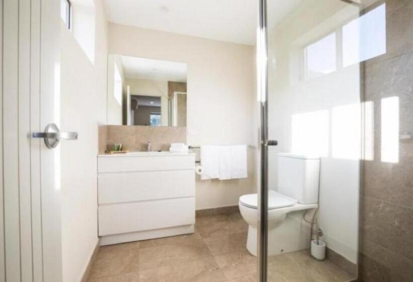 חדר דלוקס, Heathcote Inn