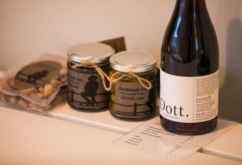 סוויטה משפחתית, Heathcote Inn