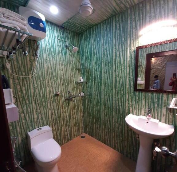 חדר דלוקס, Bamboo Castle