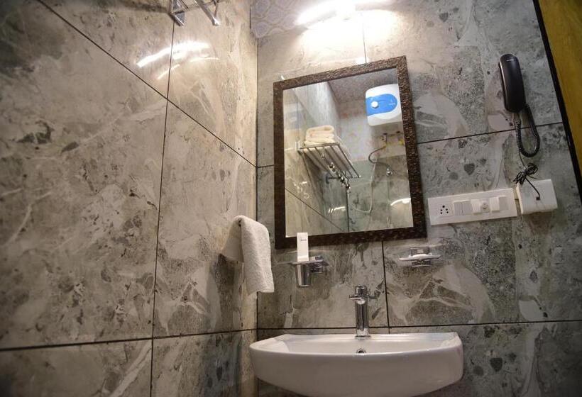 חדר סטנדרט עם מיטת קינג, Bamboo Castle