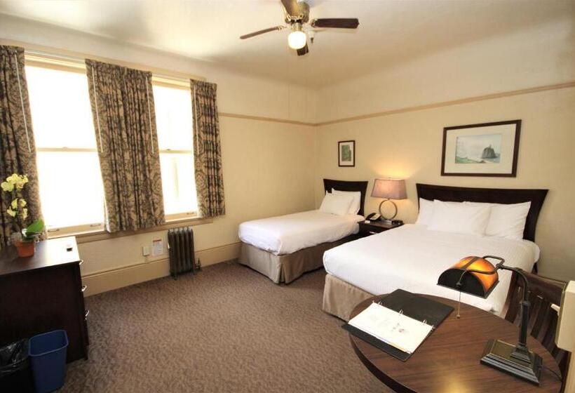 标准三人间, Arcata