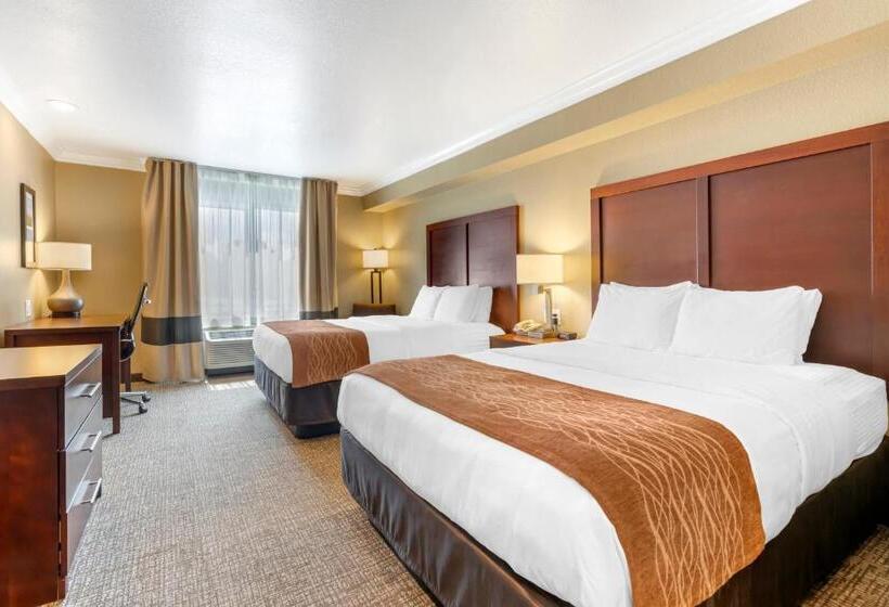 غرفه قياسيه سريرين مزدوجين, Comfort Inn Arcata